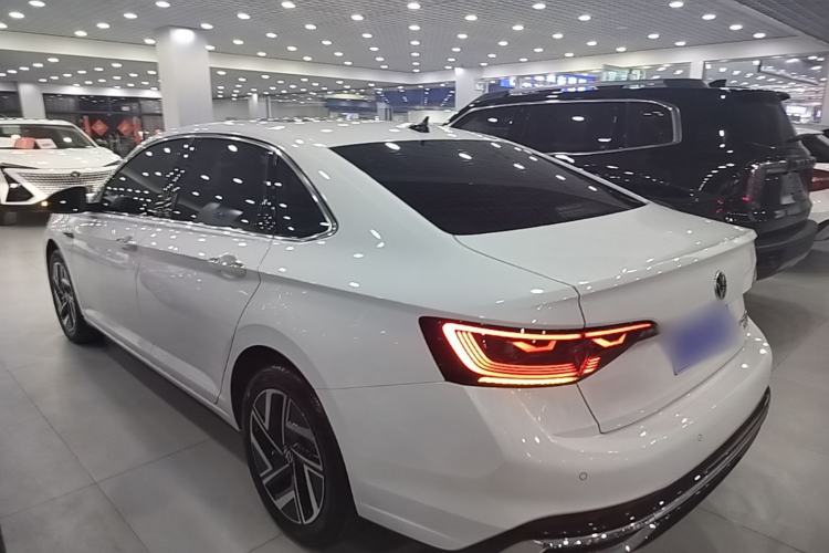 Volkswagen Sagitar 2024 — 4
