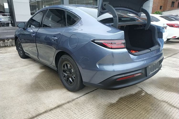 BYD Seal 05 DM-i 2025 — 4