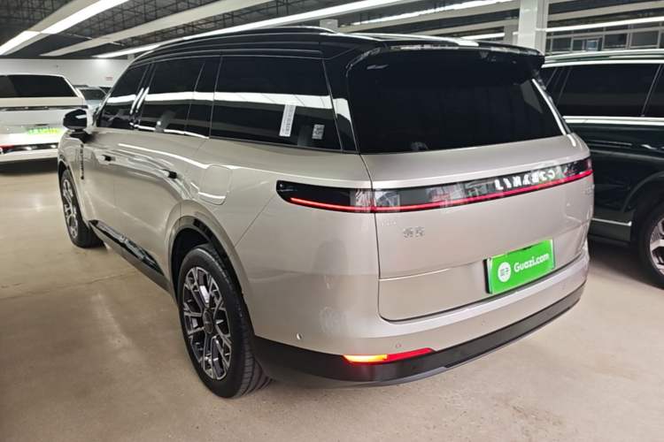 Lynk & Co 900 2025 — 4