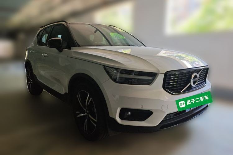 Volvo XC40 2021 — фото 3