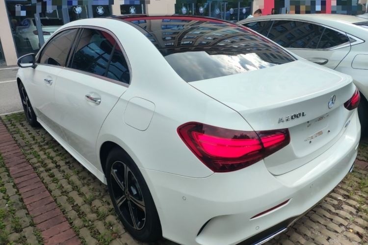 Mercedes-Benz A 200 L 2023 — фото 4