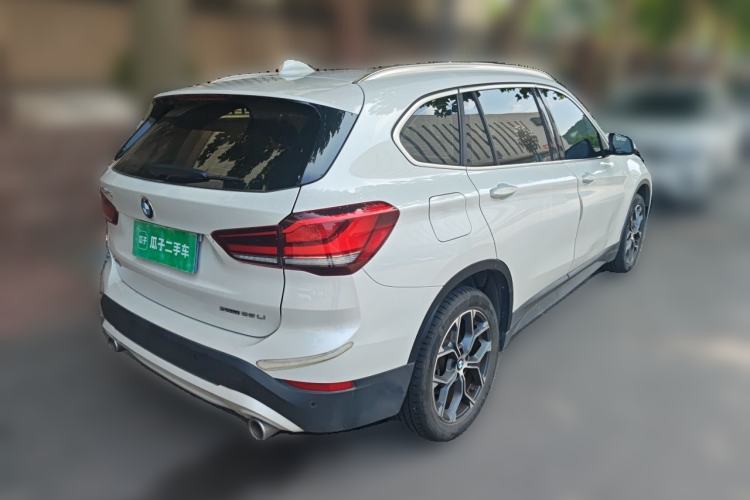 BMW X1 2020 — фото 4