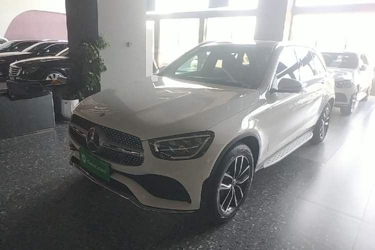 Mercedes-Benz GLC 300 L 2021 — фото 1