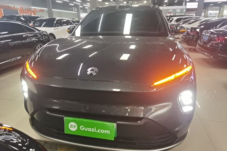 NIO ES8 2023 — 2
