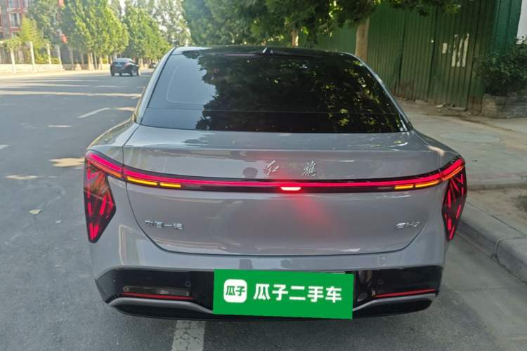 Hongqi EH7 2025 — 5