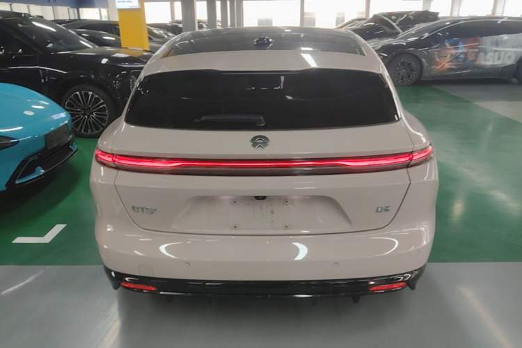 NIO ET5T 2025 — 5