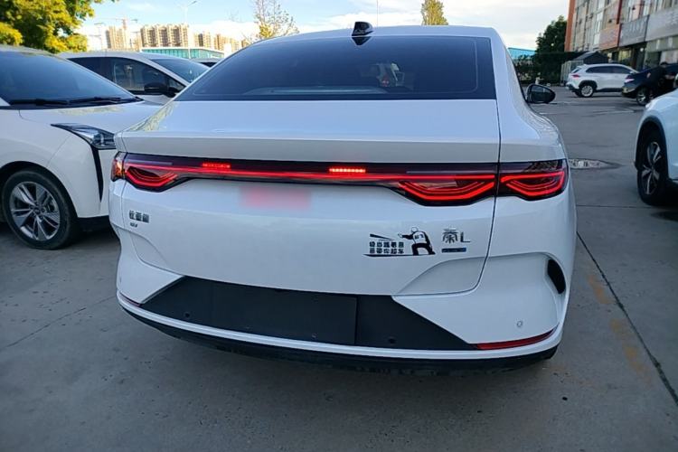 BYD Qin L 2025 — 5