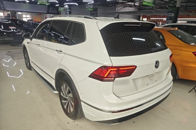 Volkswagen Tiguan L 2020 — 4