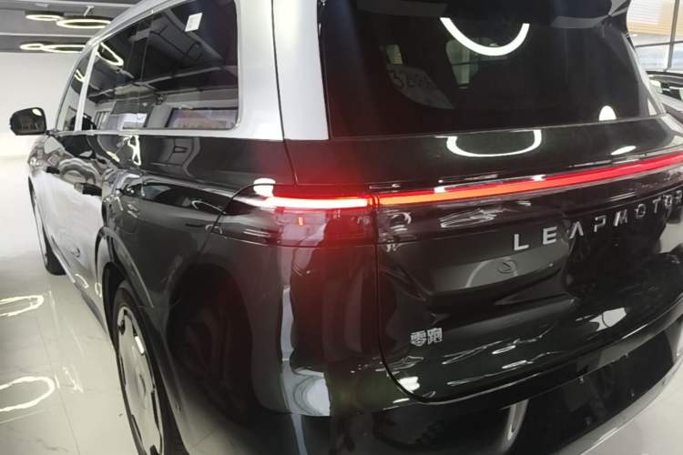 Leapmotor D19 2026 — 4