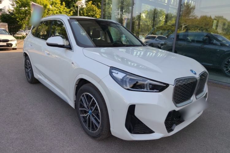 BMW iX1 2025 — 3