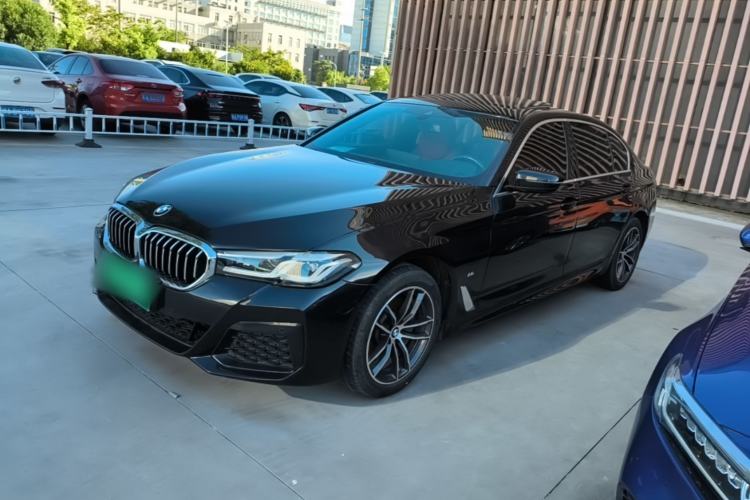 BMW 525Li 2022 — фото 1