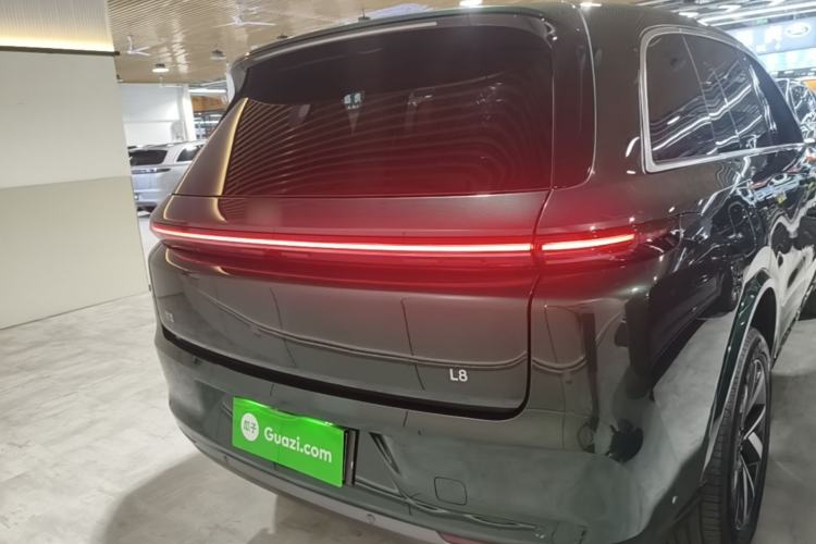 Li Auto L8 2023 — 5