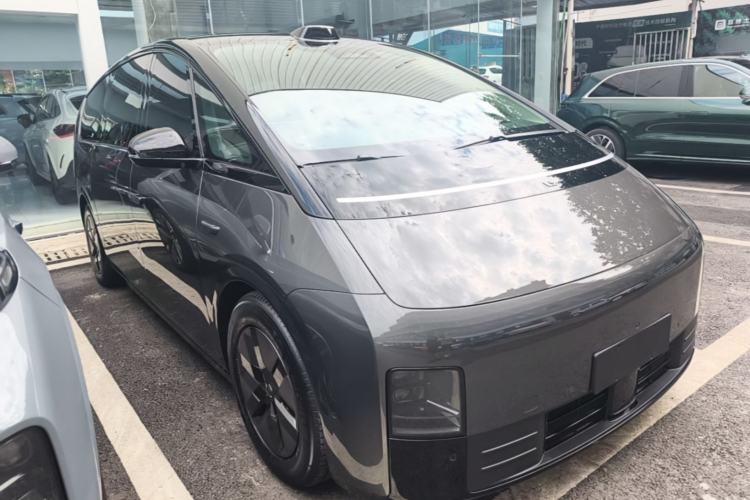 Li Auto MEGA 2024 — 3