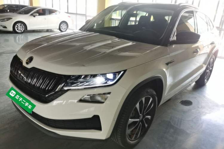 Skoda kodiaq gt 2023 — фото 1