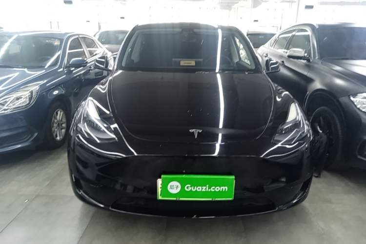 Tesla Model Y 2022 — 2