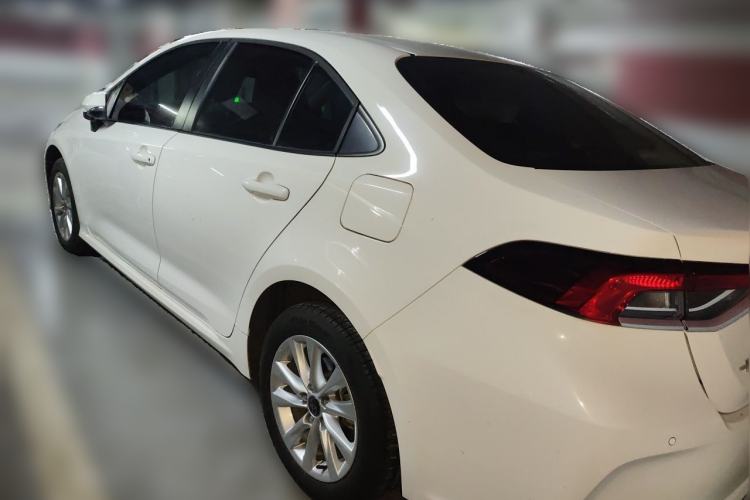 Toyota Corolla 2023 — 4