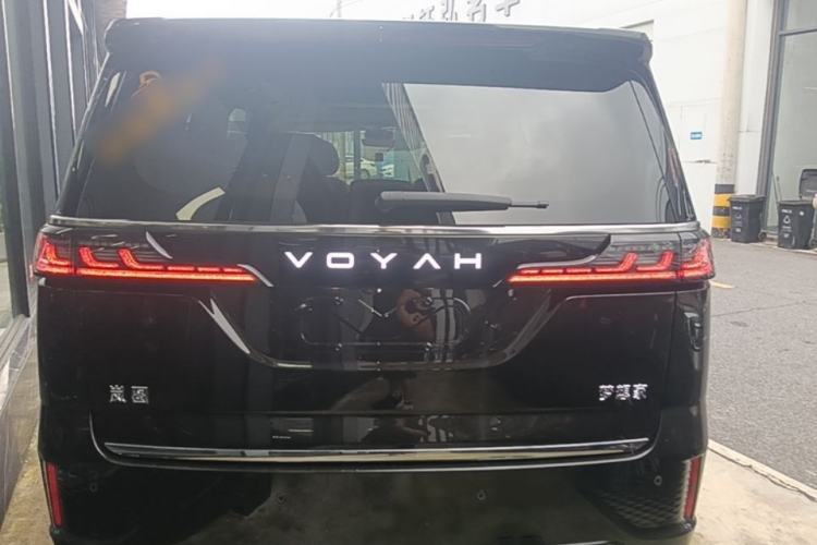 Voyah Dream 2025 — 5