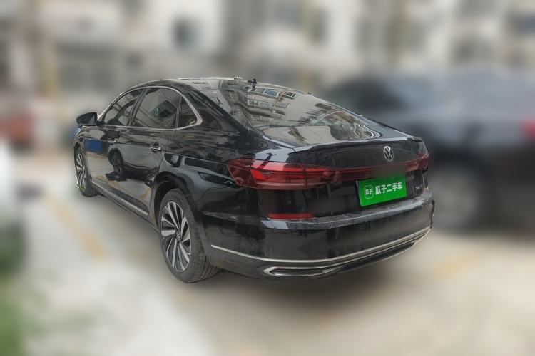 Volkswagen Passat 2023 — 4
