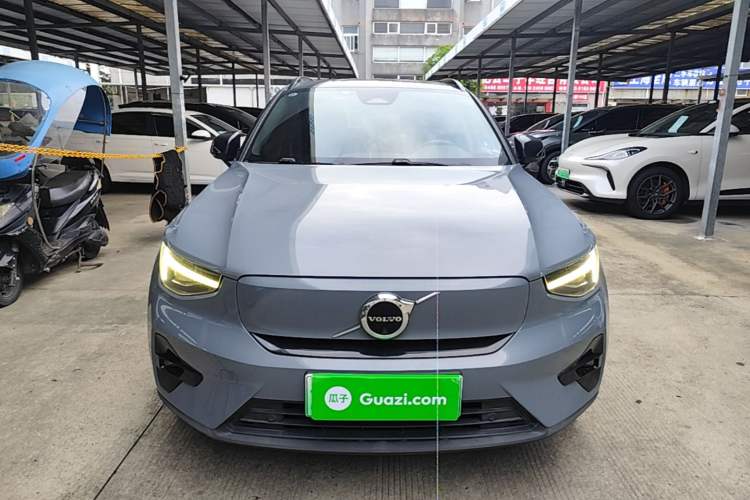 Volvo xc40 new energy 2023 — фото 2