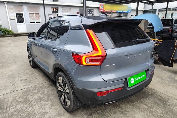 Volvo xc40 new energy 2023 — фото 4
