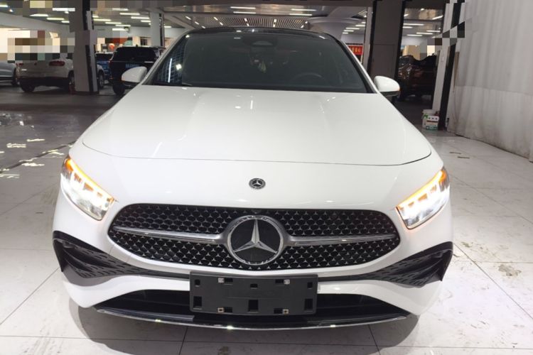 Mercedes-Benz A 200 L 2023 — фото 2