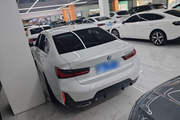 BMW 320Li 2023 — 4