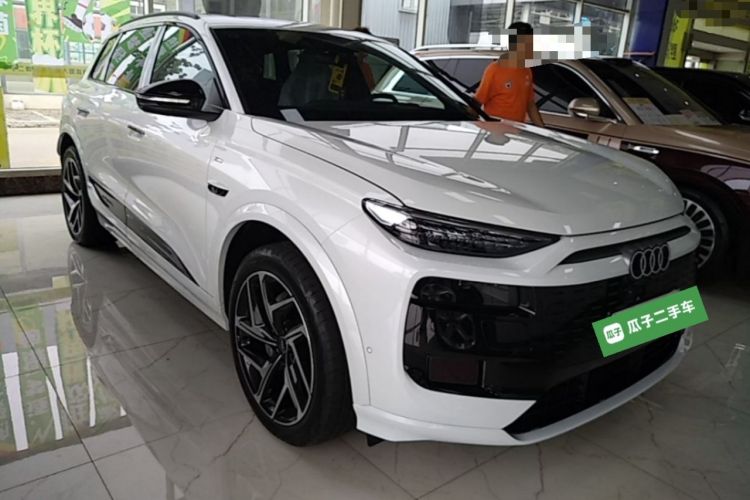 Audi Q6L e-tron 2026 — 3