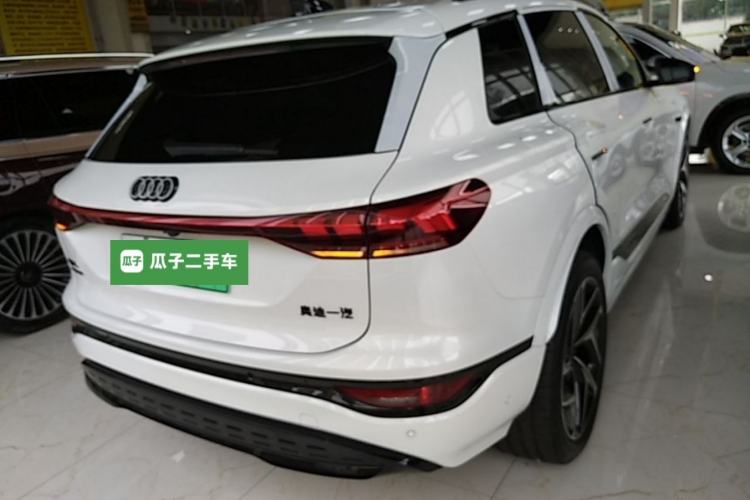 Audi Q6L e-tron 2026 — 5