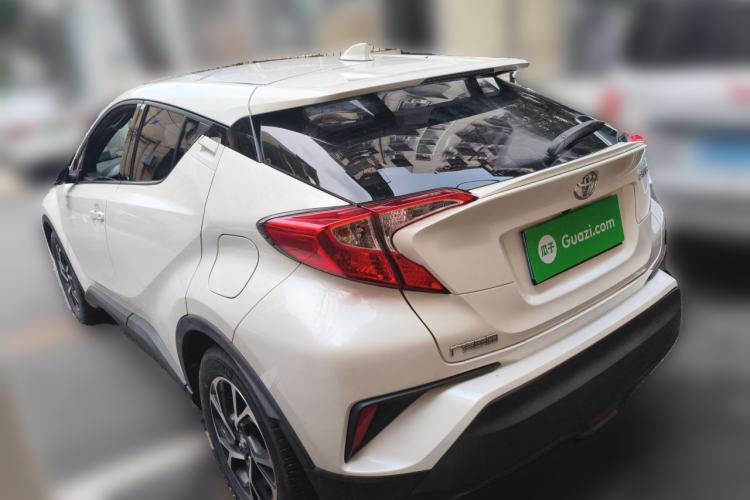 Toyota C-HR 2020 — фото 4