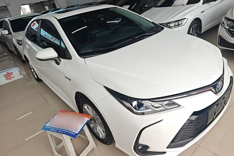 Toyota Corolla 2023 — фото 3