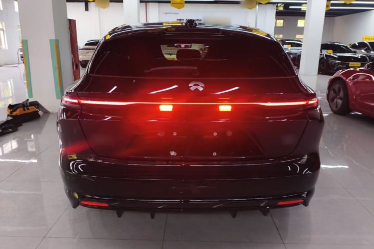NIO ET5T 2025 — 5