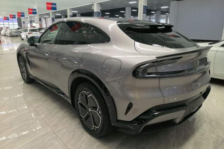 Xiaomi Auto YU7 2025 — фото 4
