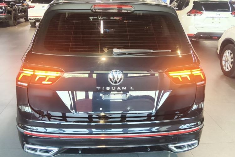 Volkswagen Tiguan L 2022 — 5