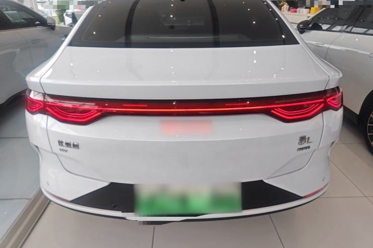 BYD Qin L 2025 — 5