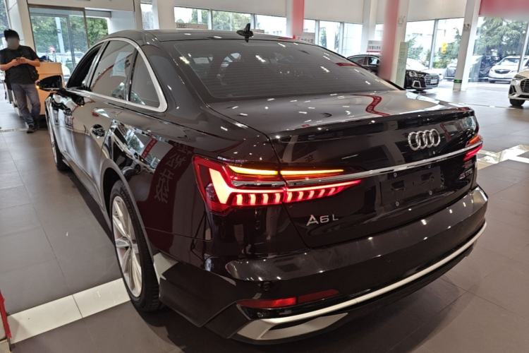 Audi A6L 2023 — фото 4