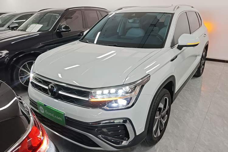Volkswagen Tharu 2024 — 2