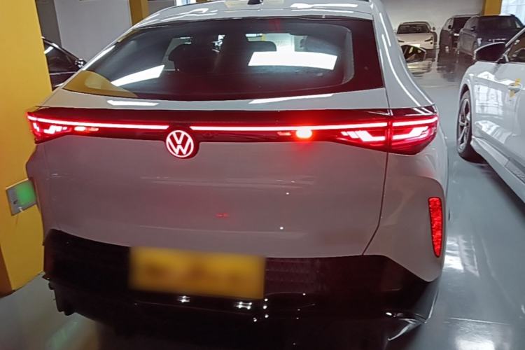 Volkswagen ID.UNYX 2025 — 5