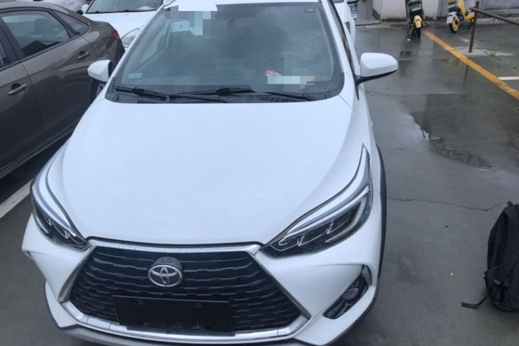Toyota Yaris L 2020 — 2