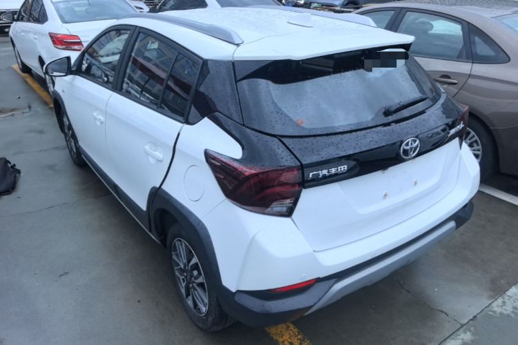 Toyota Yaris L 2020 — 4