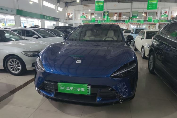 Xiaomi YU7 2025 — 2