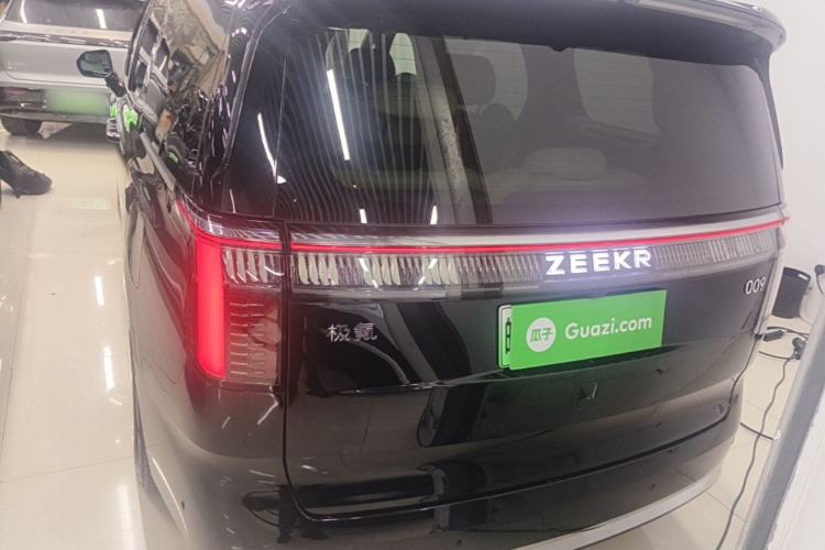 Zeekr 009 2024 — 5
