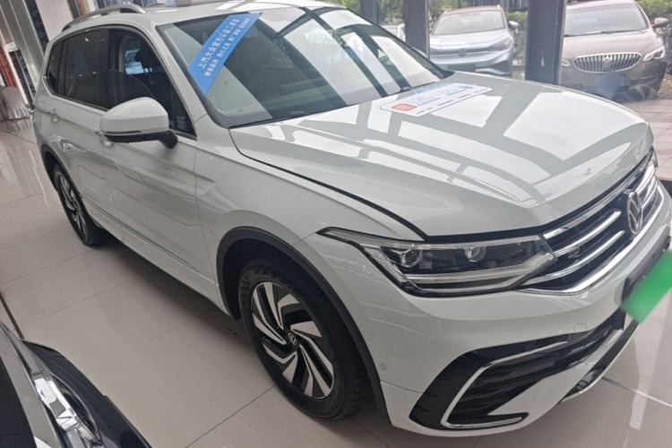 Volkswagen Tiguan L 2024 — 3