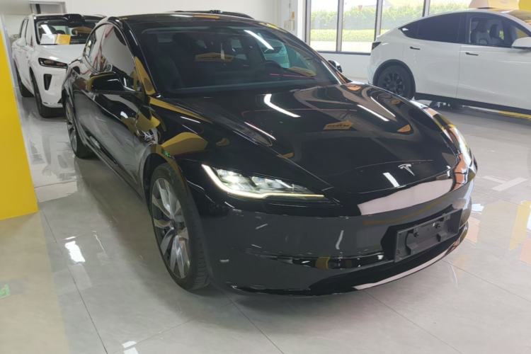 Tesla Model 3 2023 — 3