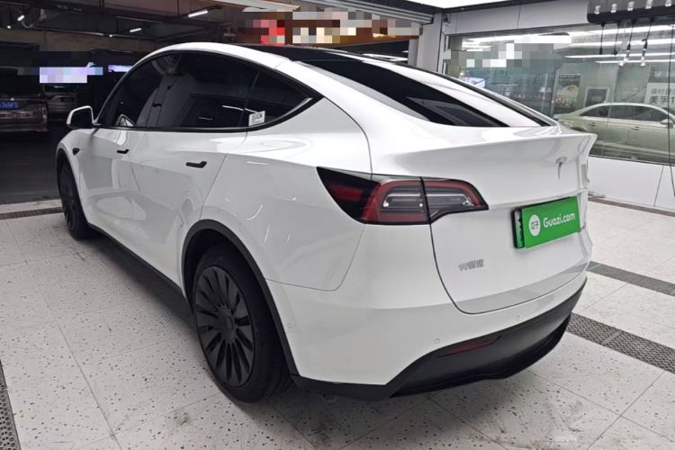 Tesla Model Y 2021 — 4