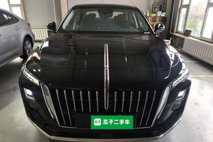 Hongqi H5 PHEV 2025 — 2