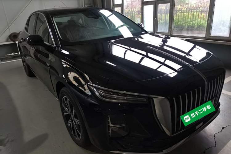 Hongqi H5 PHEV 2025 — 3