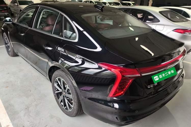 Hongqi H5 PHEV 2025 — 4