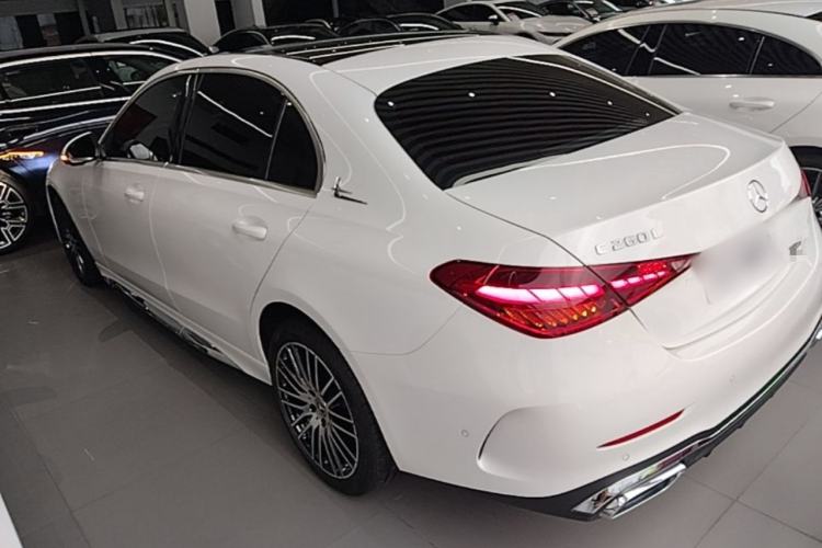 Mercedes-Benz C 260 L 2025 — фото 4