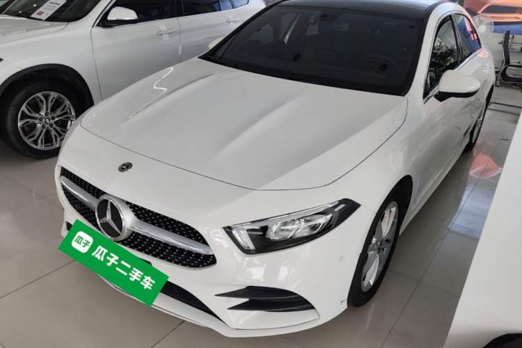 Mercedes-Benz A 200 L 2020 — фото 1