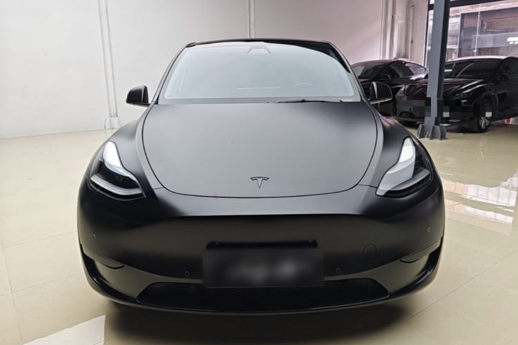 Tesla Model Y 2022 — 2
